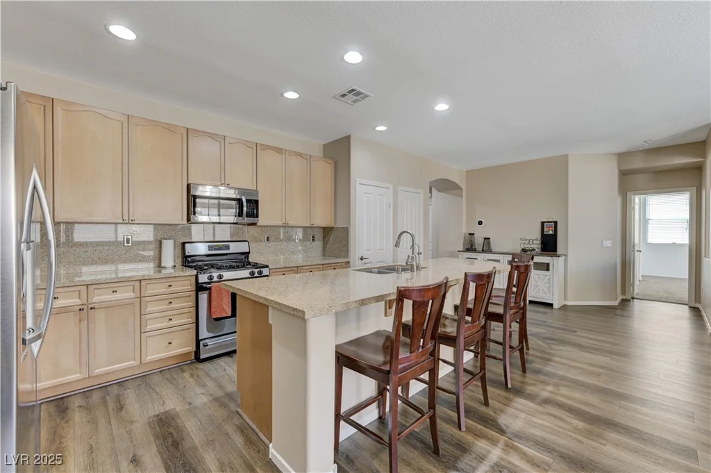 9218 Avon Park, Las Vegas, NV 89149