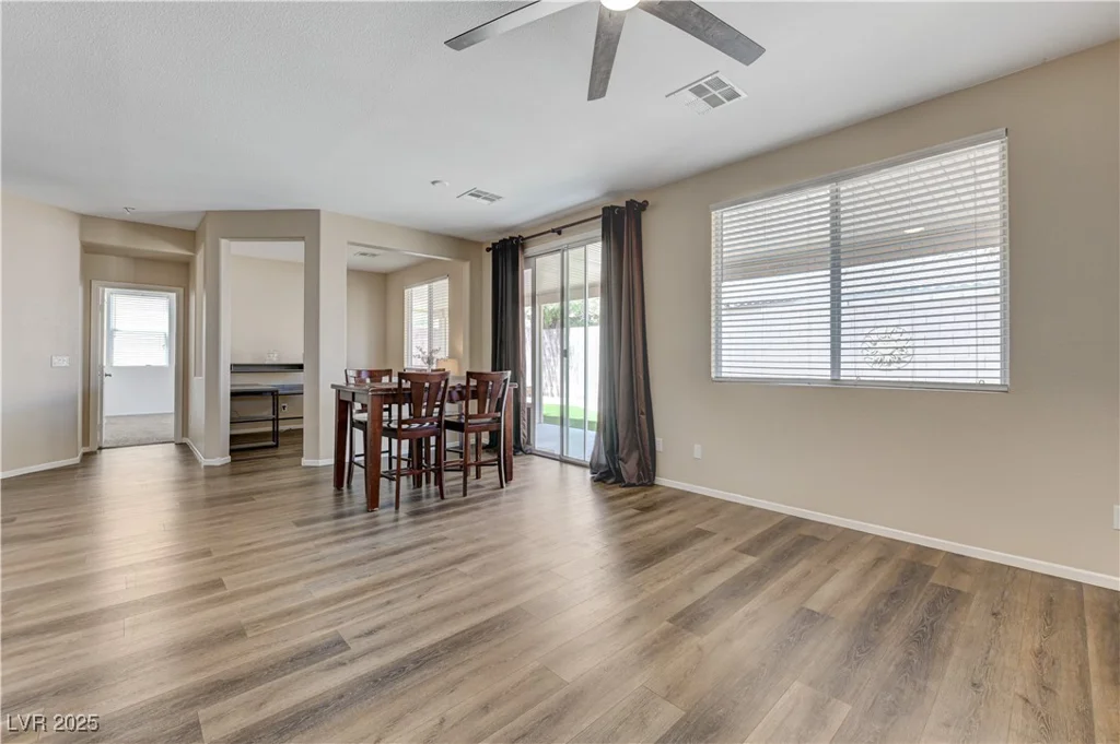 9218 Avon Park, Las Vegas, NV 89149