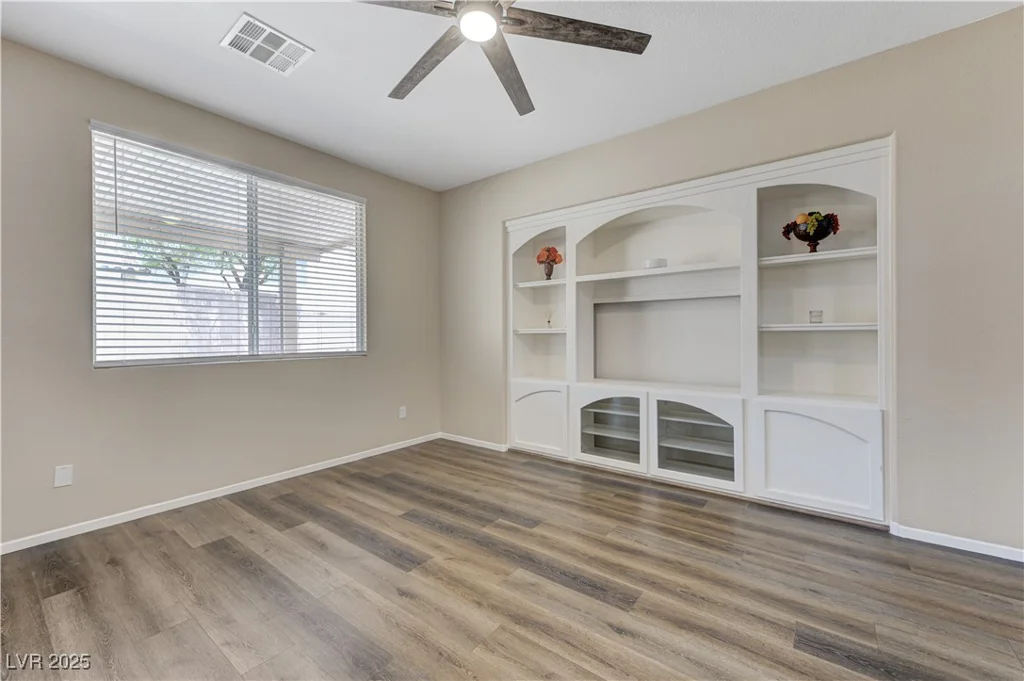9218 Avon Park, Las Vegas, NV 89149