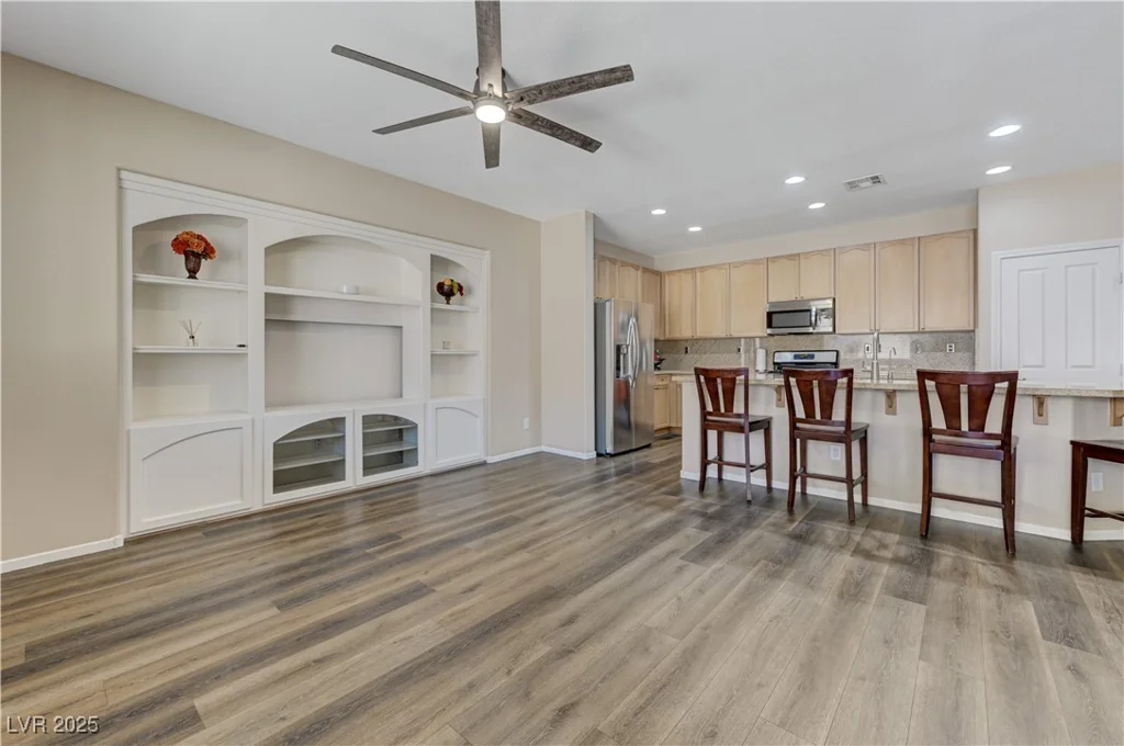 9218 Avon Park, Las Vegas, NV 89149