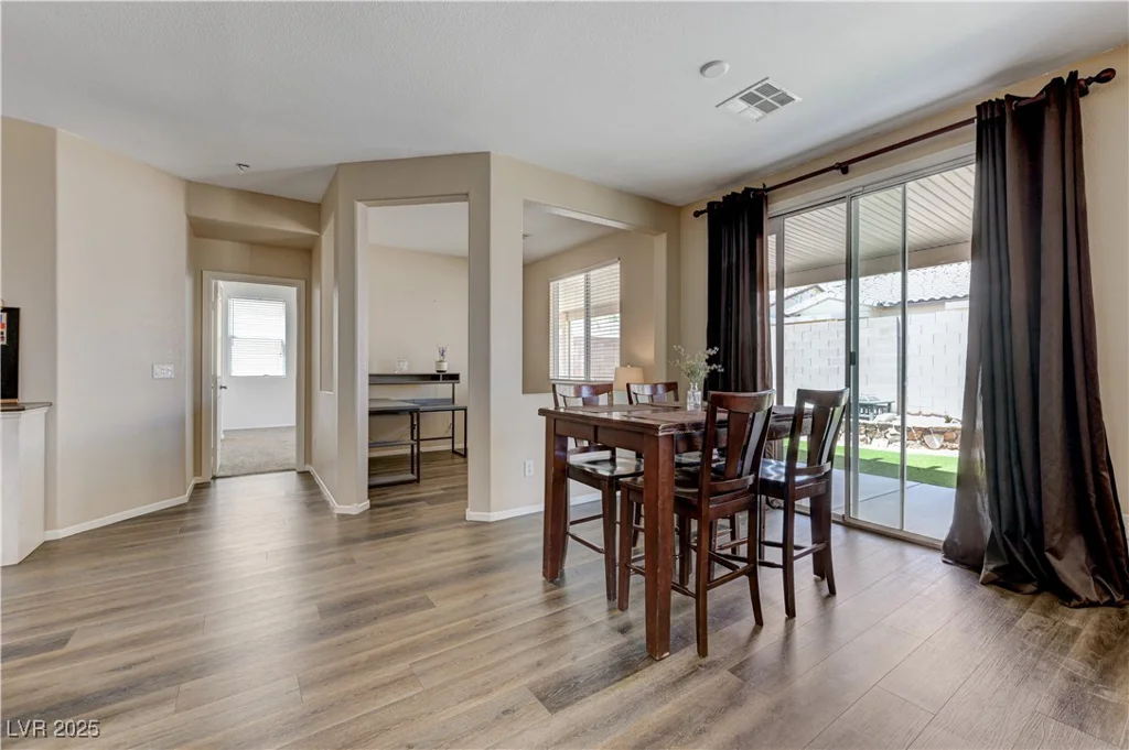 9218 Avon Park, Las Vegas, NV 89149