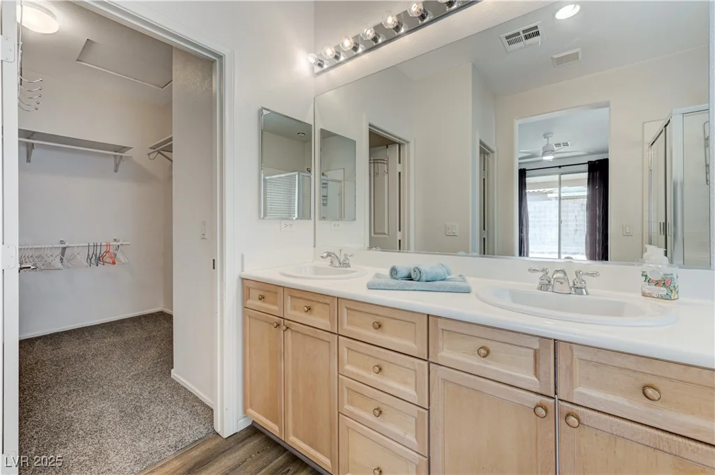 9218 Avon Park, Las Vegas, NV 89149
