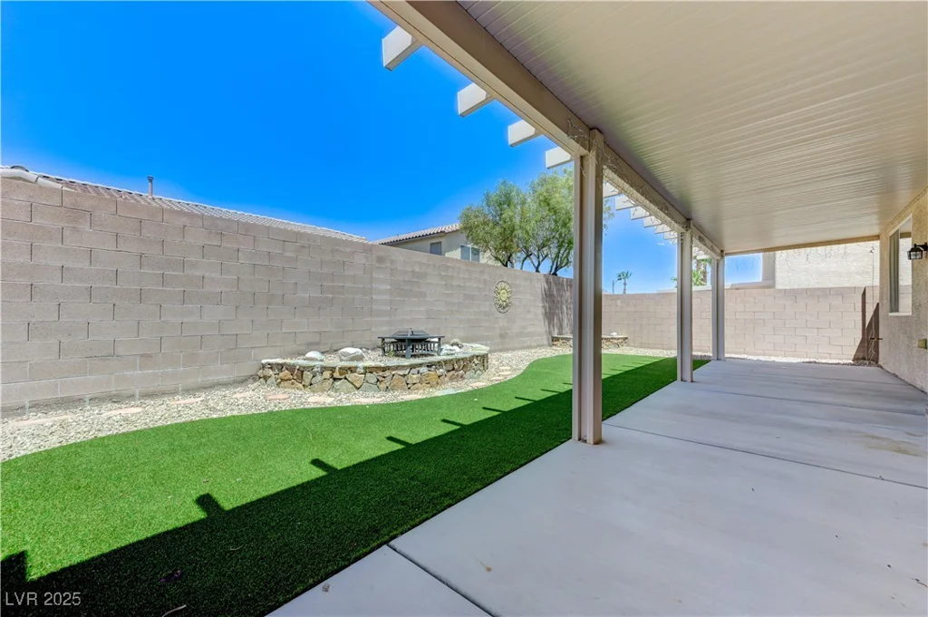9218 Avon Park, Las Vegas, NV 89149