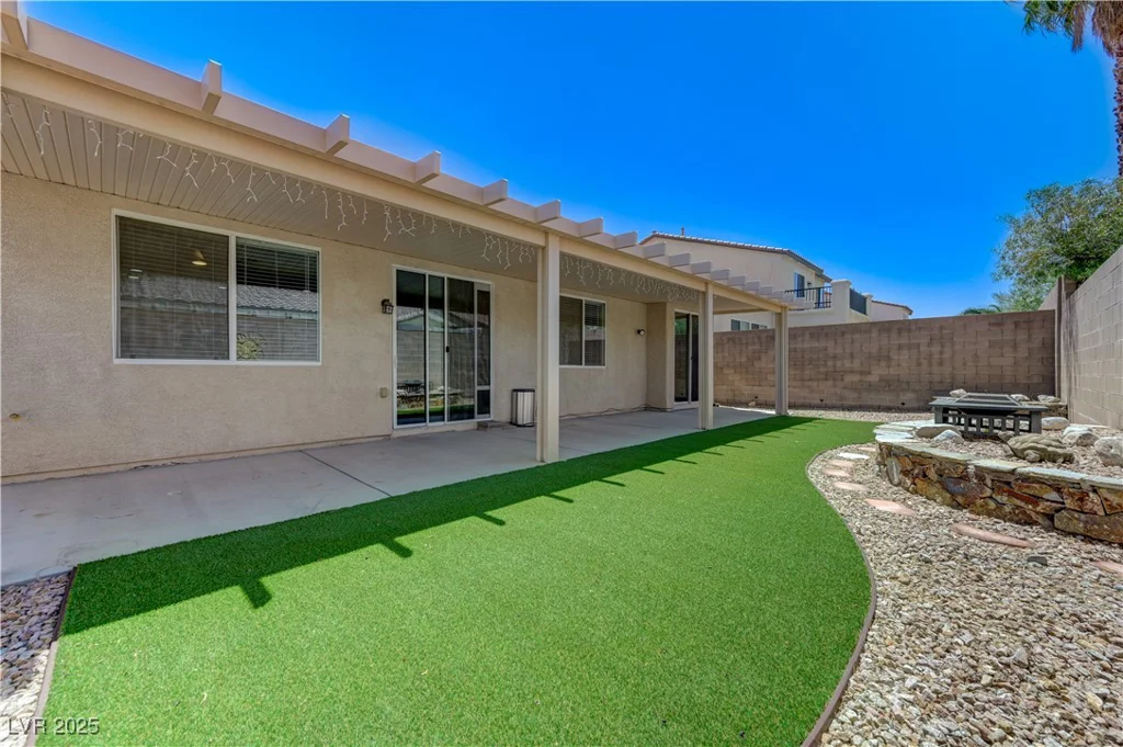 9218 Avon Park, Las Vegas, NV 89149