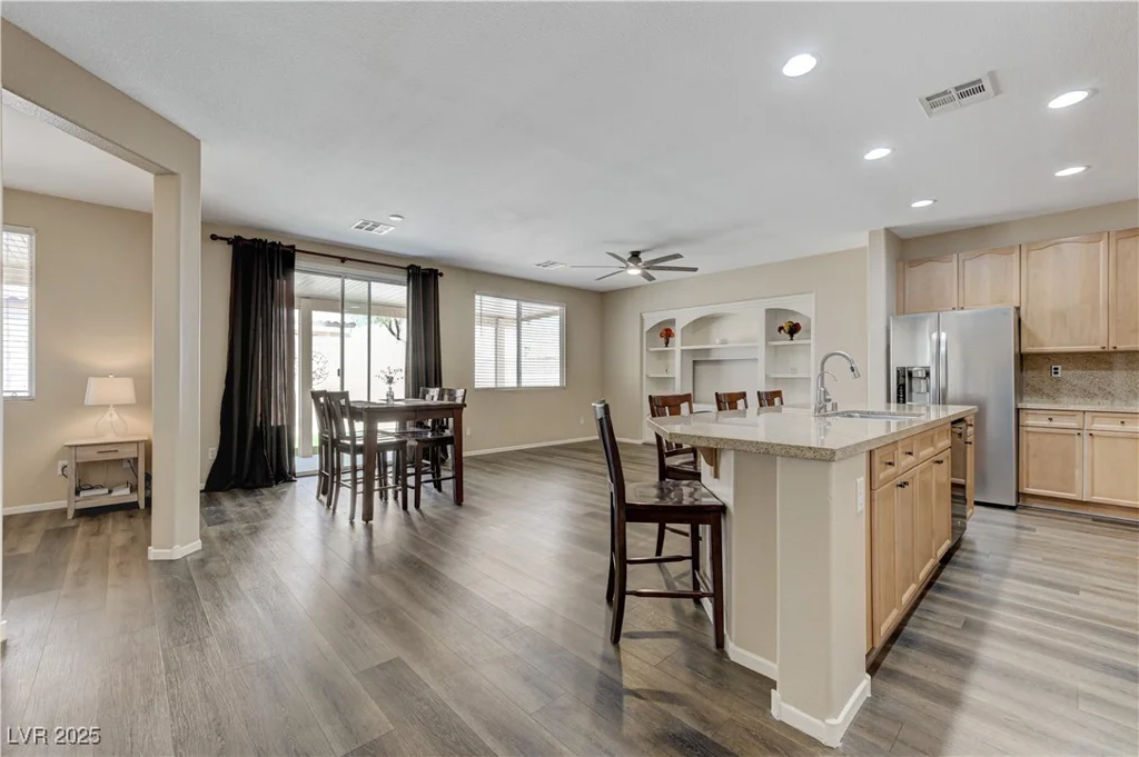 9218 Avon Park, Las Vegas, NV 89149