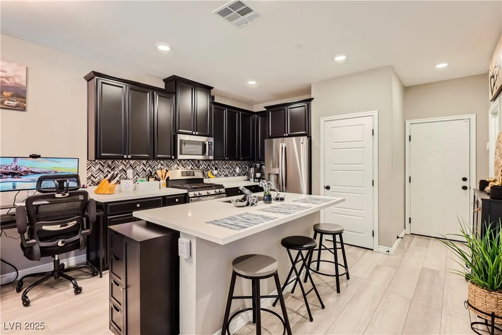 25 Barbara, Las Vegas, NV 89183
