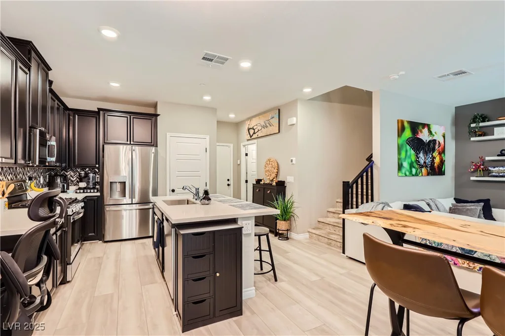 25 Barbara, Las Vegas, NV 89183