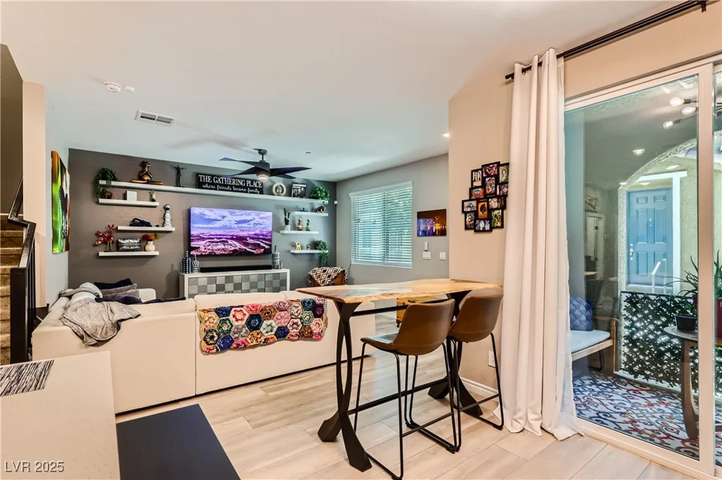 25 Barbara, Las Vegas, NV 89183