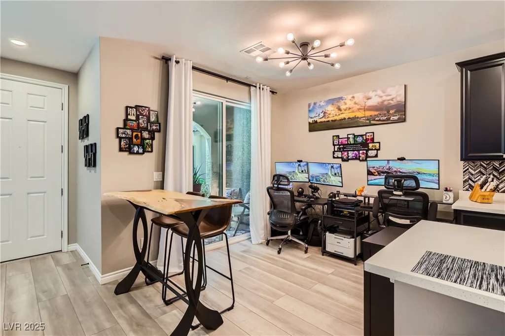 25 Barbara, Las Vegas, NV 89183