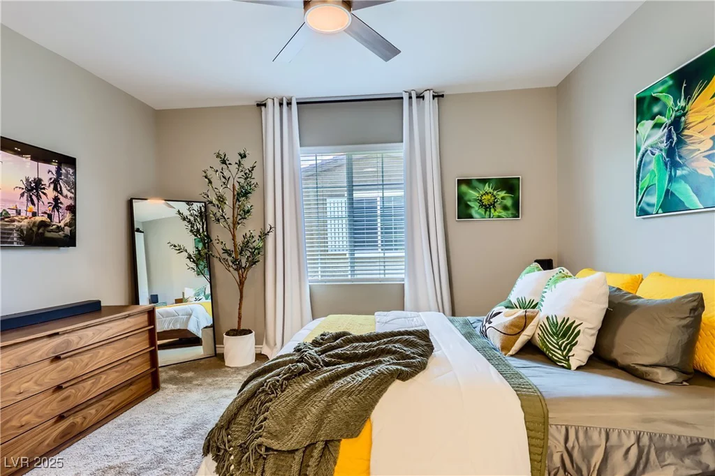 25 Barbara, Las Vegas, NV 89183