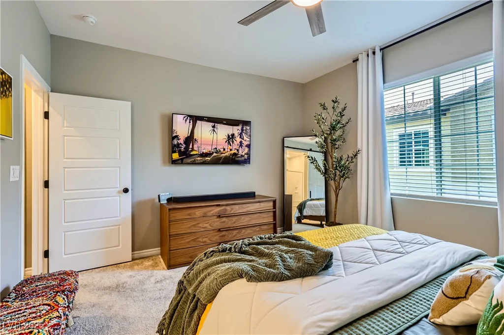 25 Barbara, Las Vegas, NV 89183