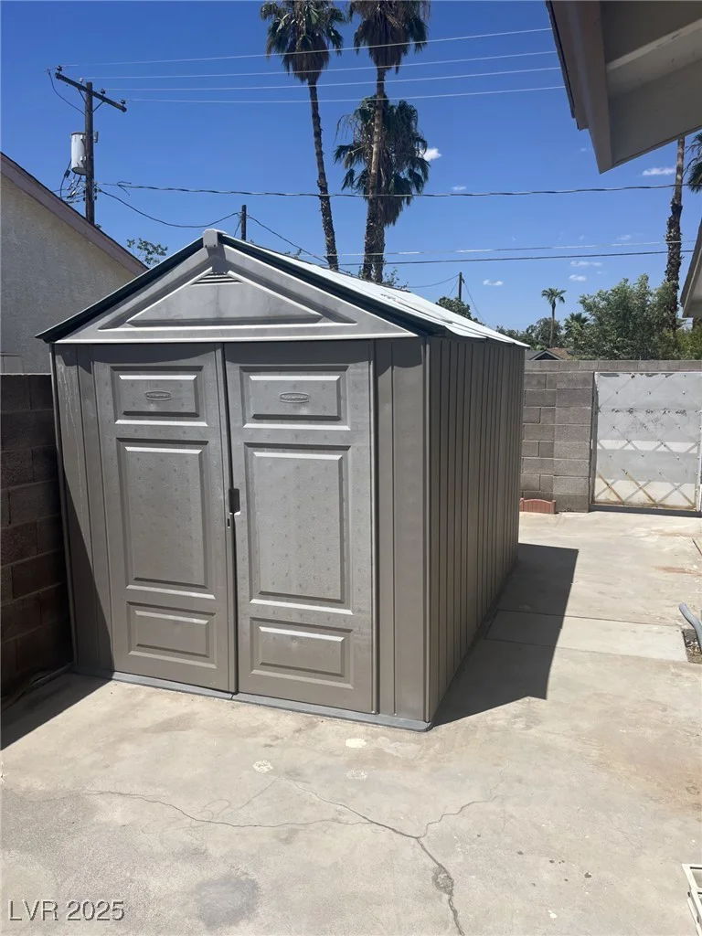 3876 Maryland, Las Vegas, NV 89121