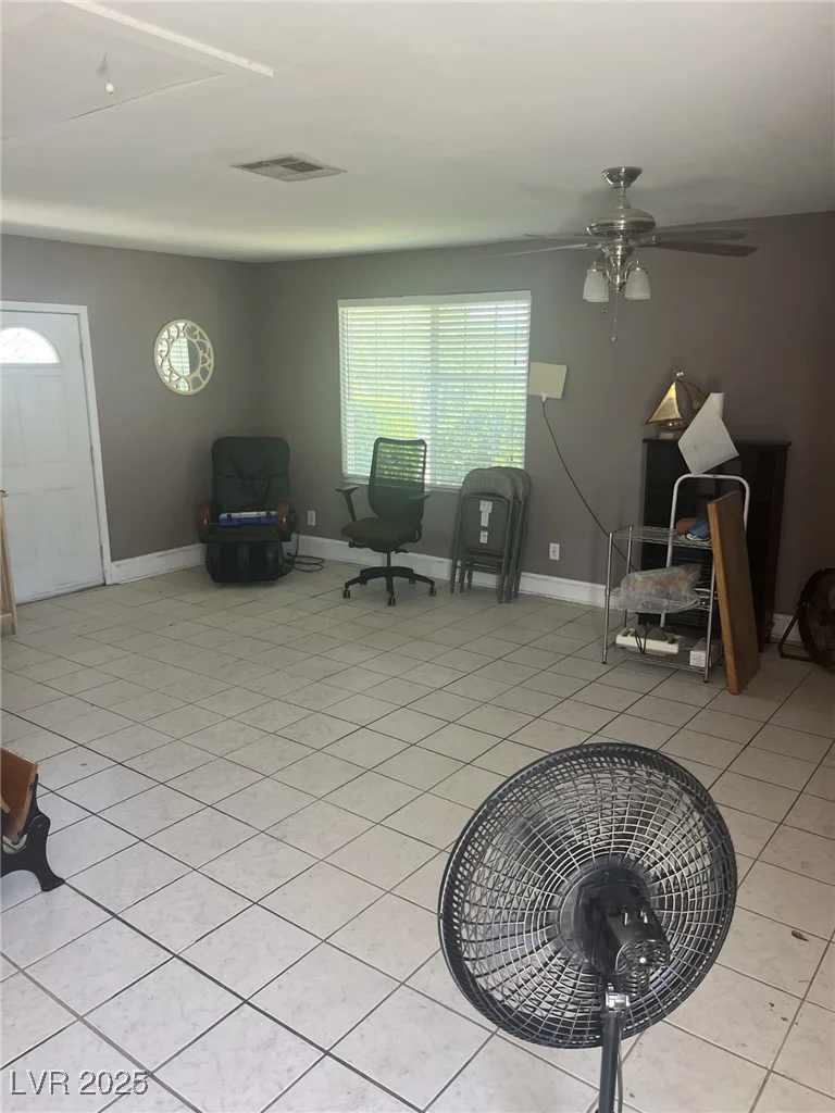 3876 Maryland, Las Vegas, NV 89121