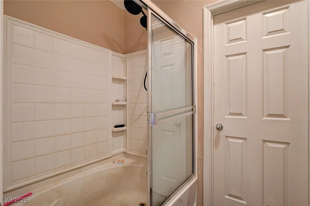 5524 Overlook Valley, North Las Vegas, NV 89081