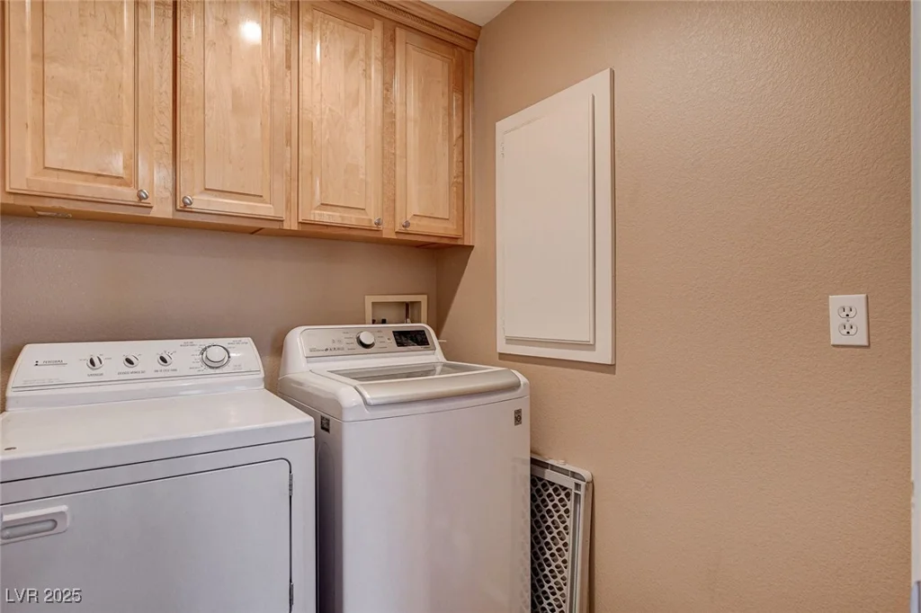 5524 Overlook Valley, North Las Vegas, NV 89081