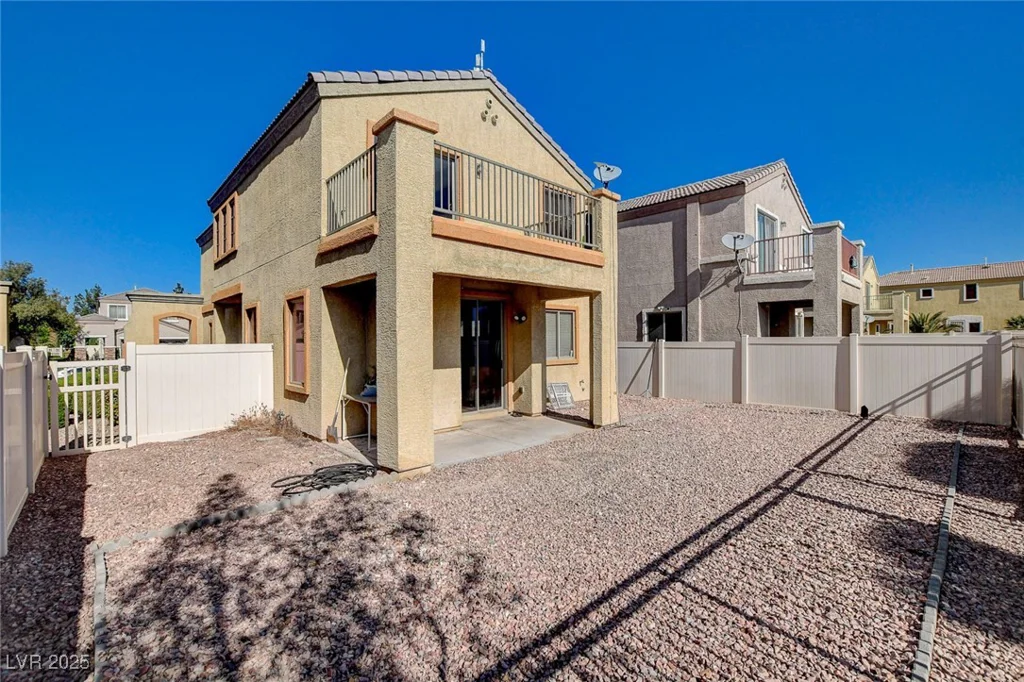 5524 Overlook Valley, North Las Vegas, NV 89081