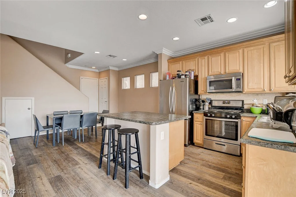 5524 Overlook Valley, North Las Vegas, NV 89081