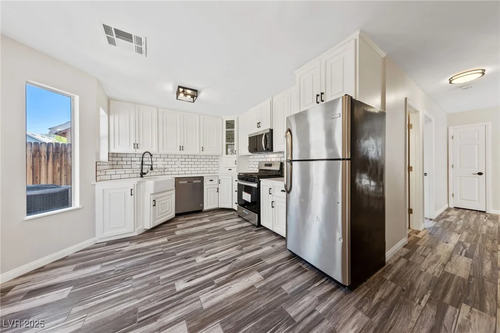 6604 Lombard, Las Vegas, NV 89108