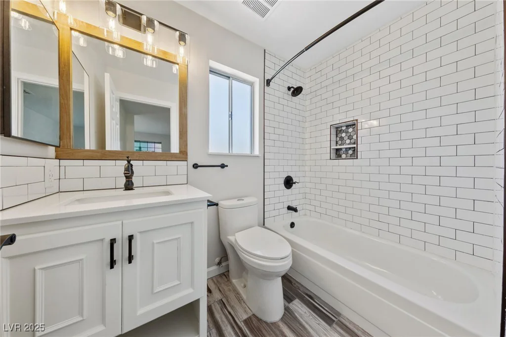 6604 Lombard, Las Vegas, NV 89108