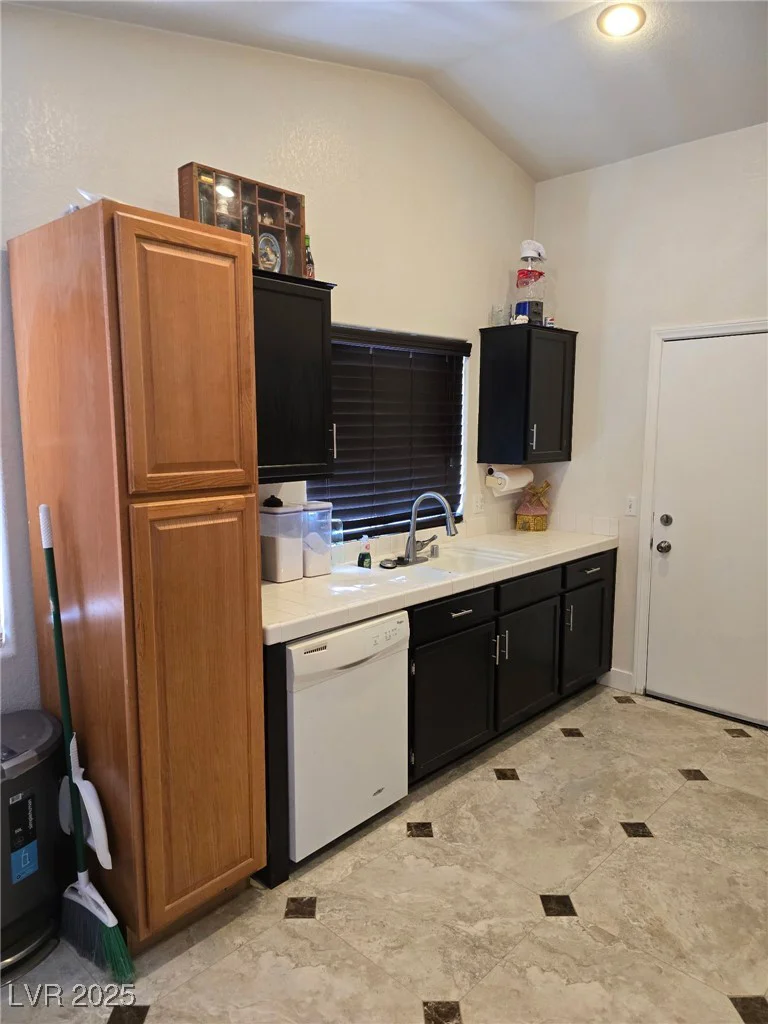 620 Stonehurst, North Las Vegas, NV 89031