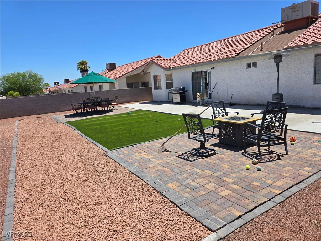 620 Stonehurst, North Las Vegas, NV 89031