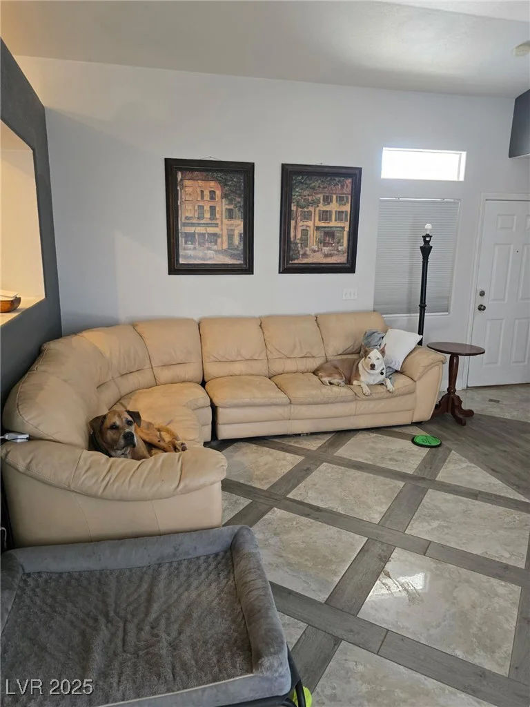 620 Stonehurst, North Las Vegas, NV 89031