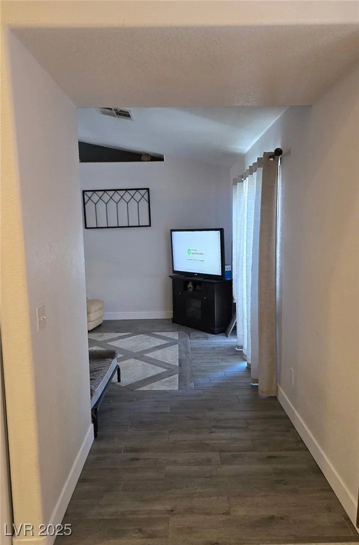 620 Stonehurst, North Las Vegas, NV 89031
