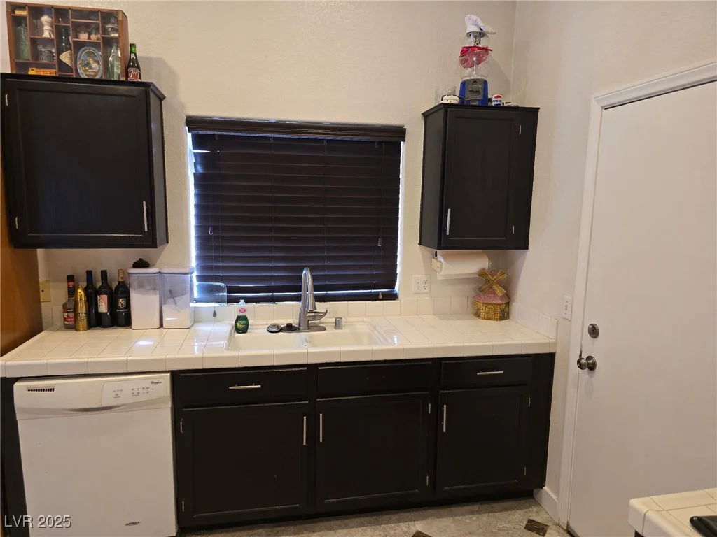 620 Stonehurst, North Las Vegas, NV 89031