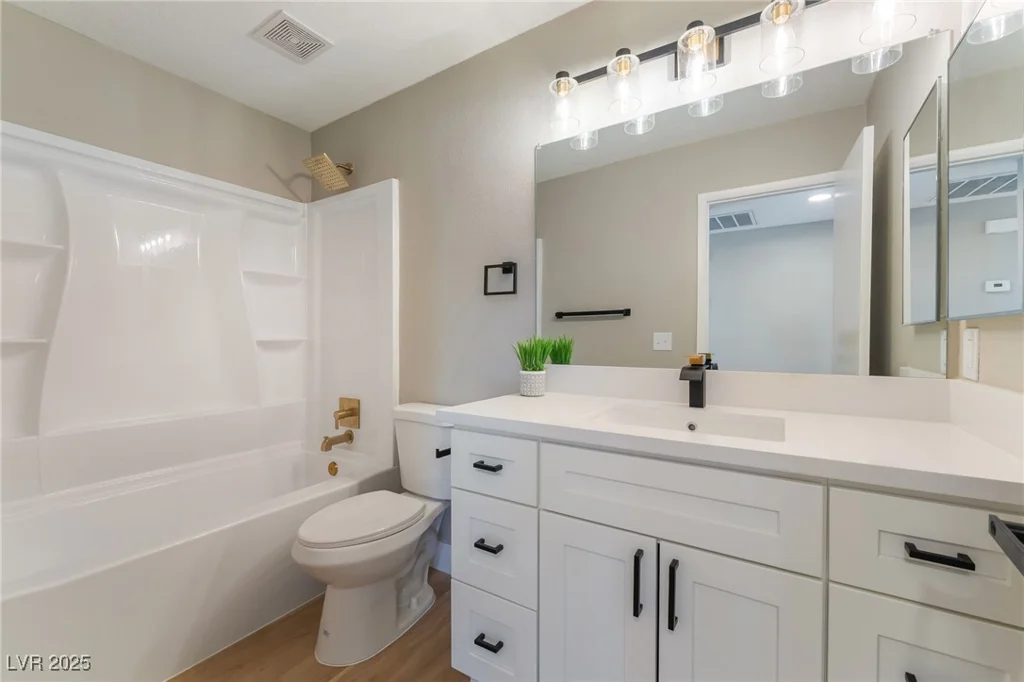 1275 White, Las Vegas, NV 89119