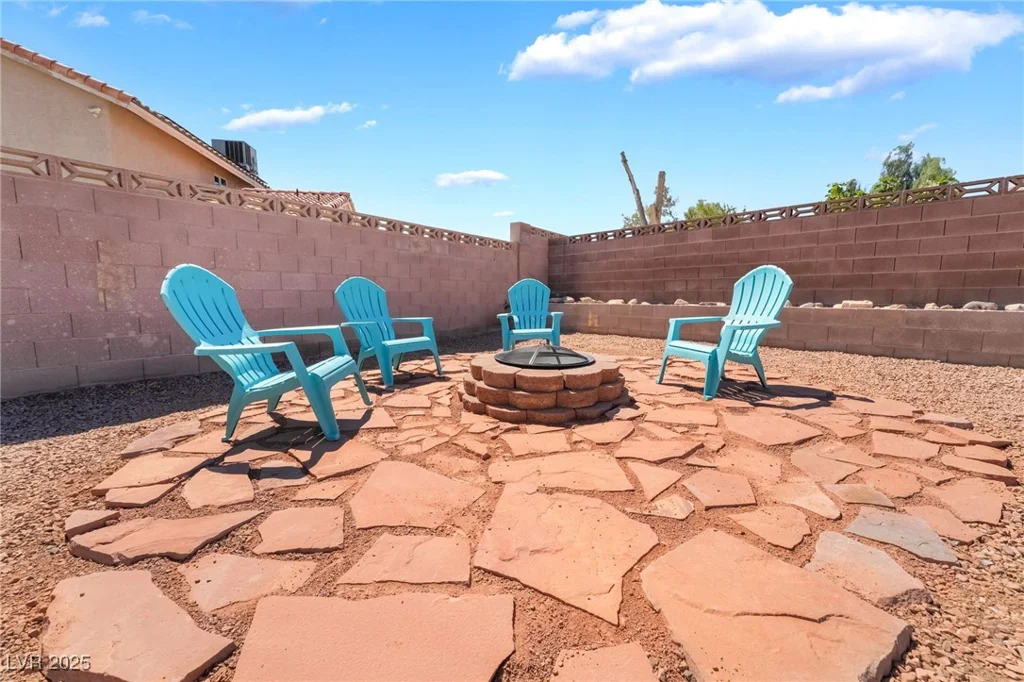 1275 White, Las Vegas, NV 89119