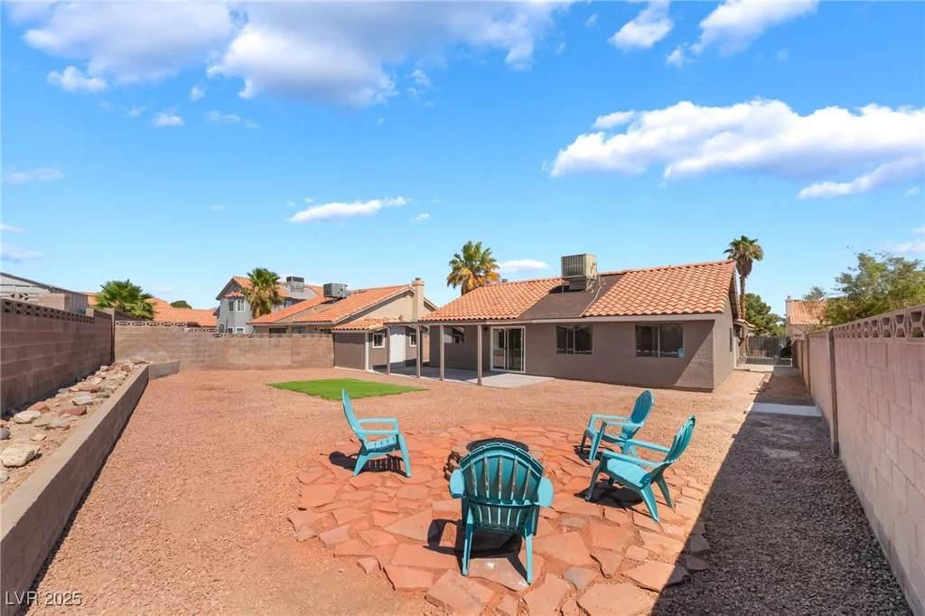 1275 White, Las Vegas, NV 89119