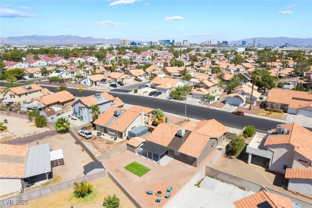 1275 White, Las Vegas, NV 89119
