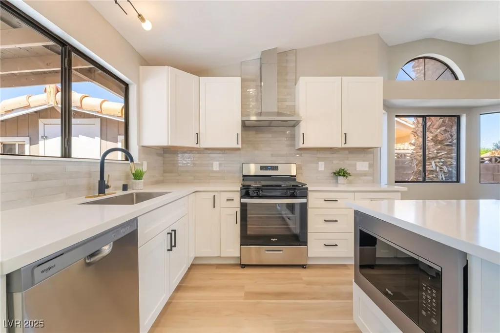 1275 White, Las Vegas, NV 89119