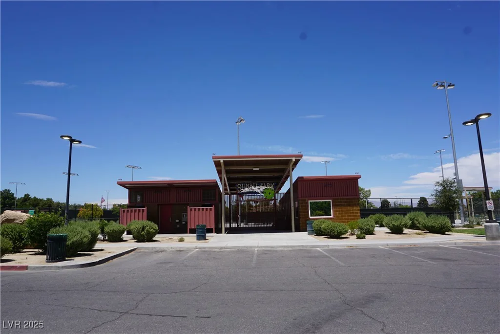 1275 White, Las Vegas, NV 89119