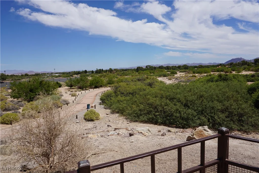 1275 White, Las Vegas, NV 89119