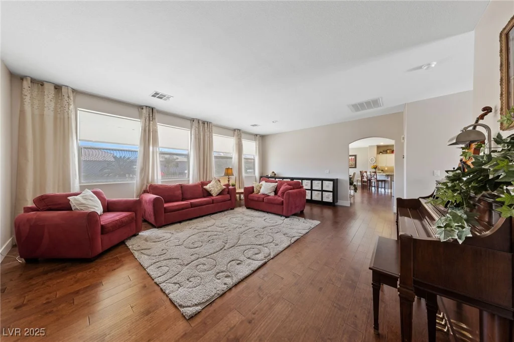 8705 Vivid Violet, Las Vegas, NV 89143