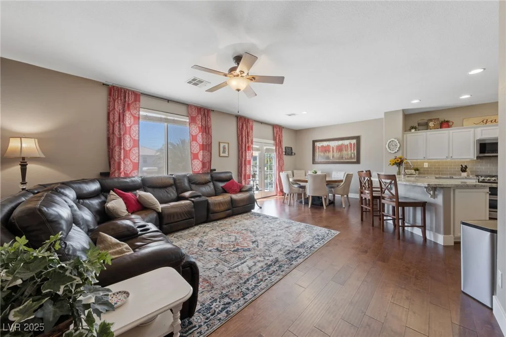 8705 Vivid Violet, Las Vegas, NV 89143