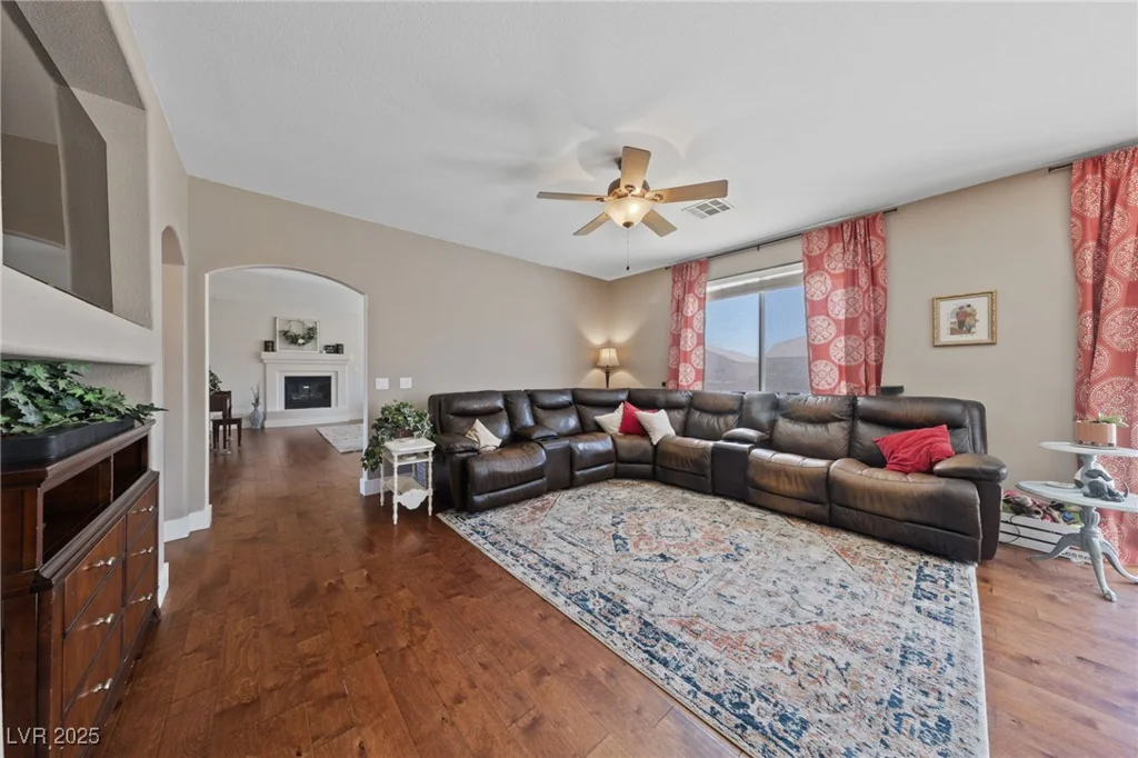 8705 Vivid Violet, Las Vegas, NV 89143