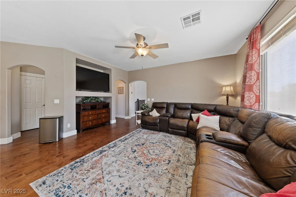 8705 Vivid Violet, Las Vegas, NV 89143