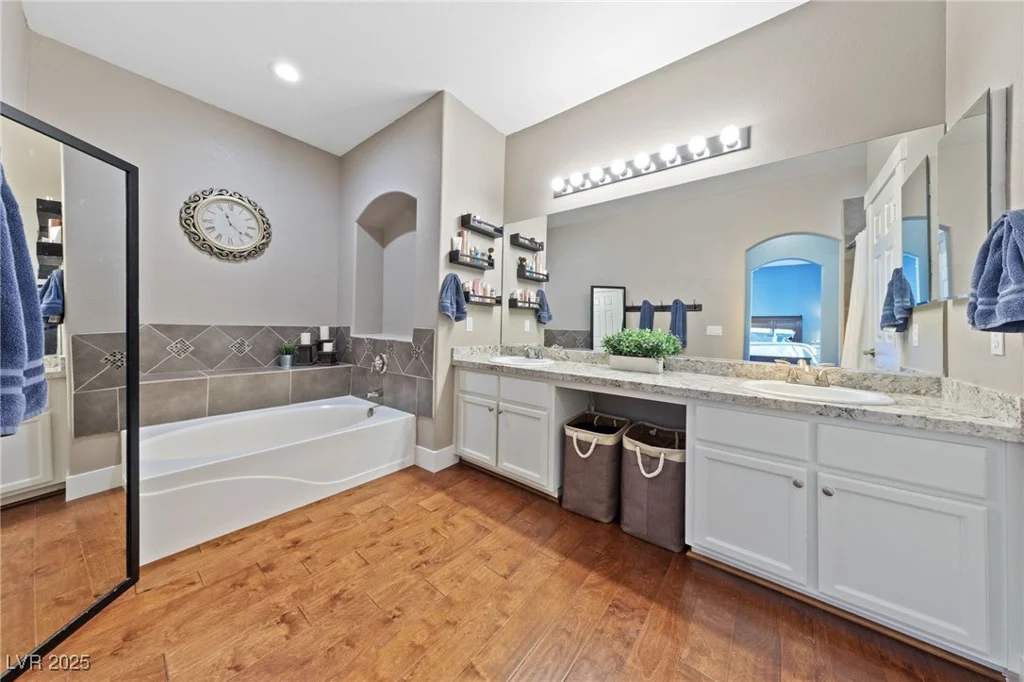 8705 Vivid Violet, Las Vegas, NV 89143