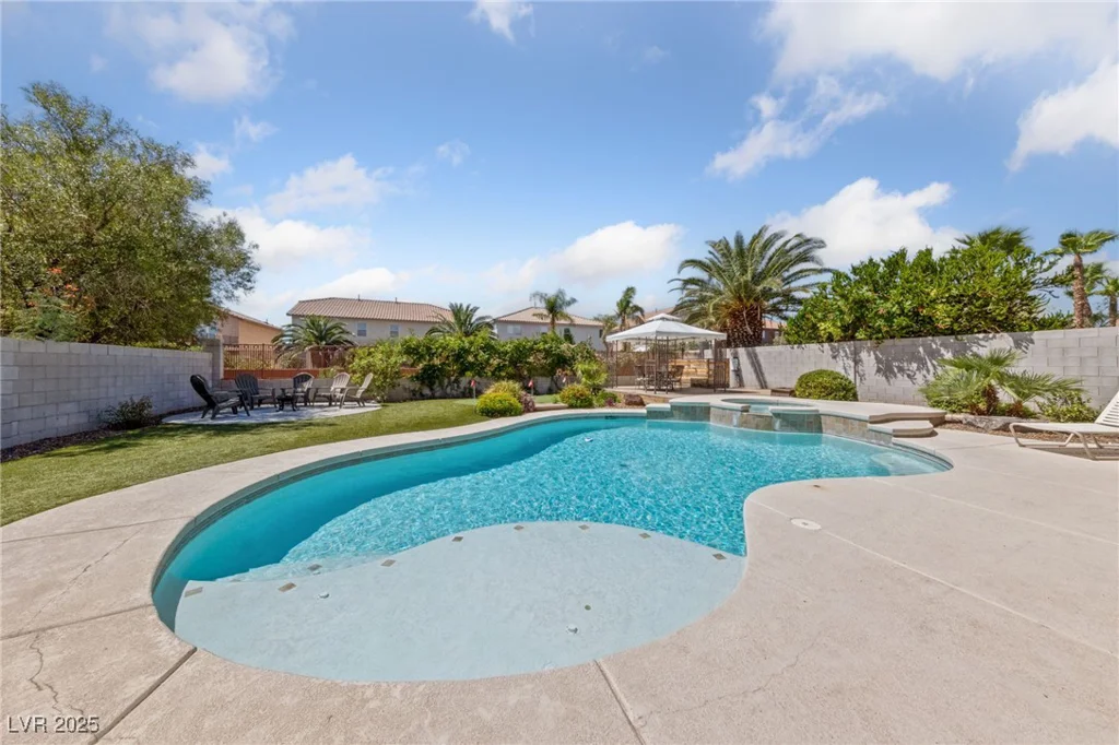 8705 Vivid Violet, Las Vegas, NV 89143