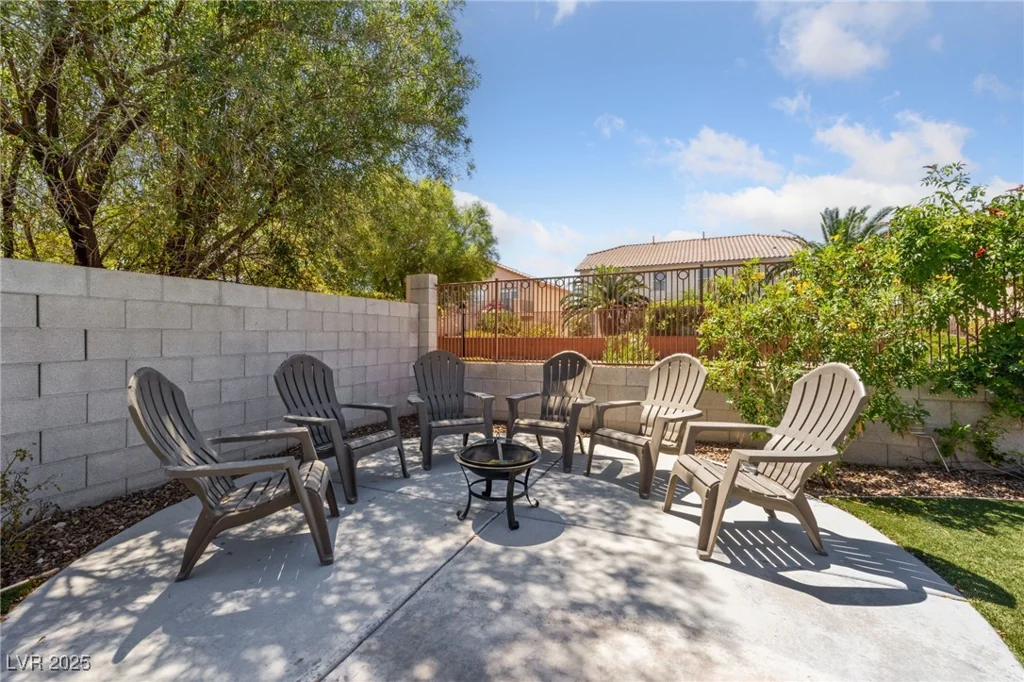 8705 Vivid Violet, Las Vegas, NV 89143