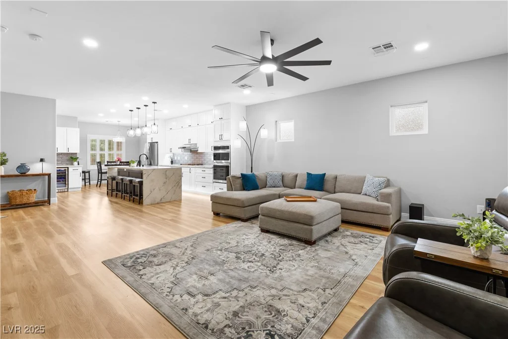 7209 Gran Paradiso, Las Vegas, NV 89131
