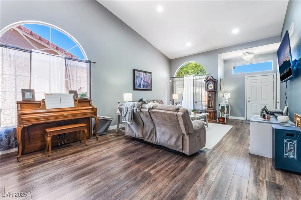 6311 American Beauty, Las Vegas, NV 89142