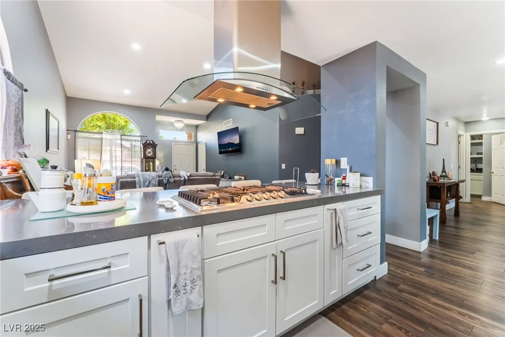 6311 American Beauty, Las Vegas, NV 89142