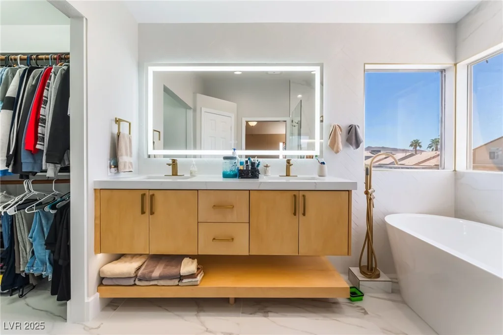 6311 American Beauty, Las Vegas, NV 89142