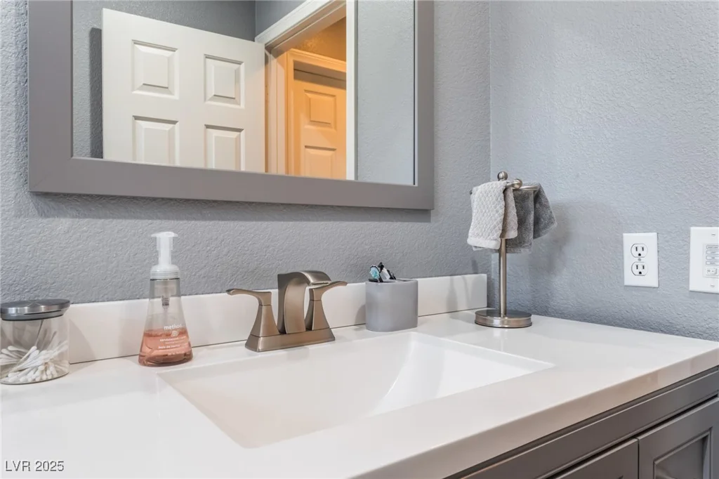 6311 American Beauty, Las Vegas, NV 89142