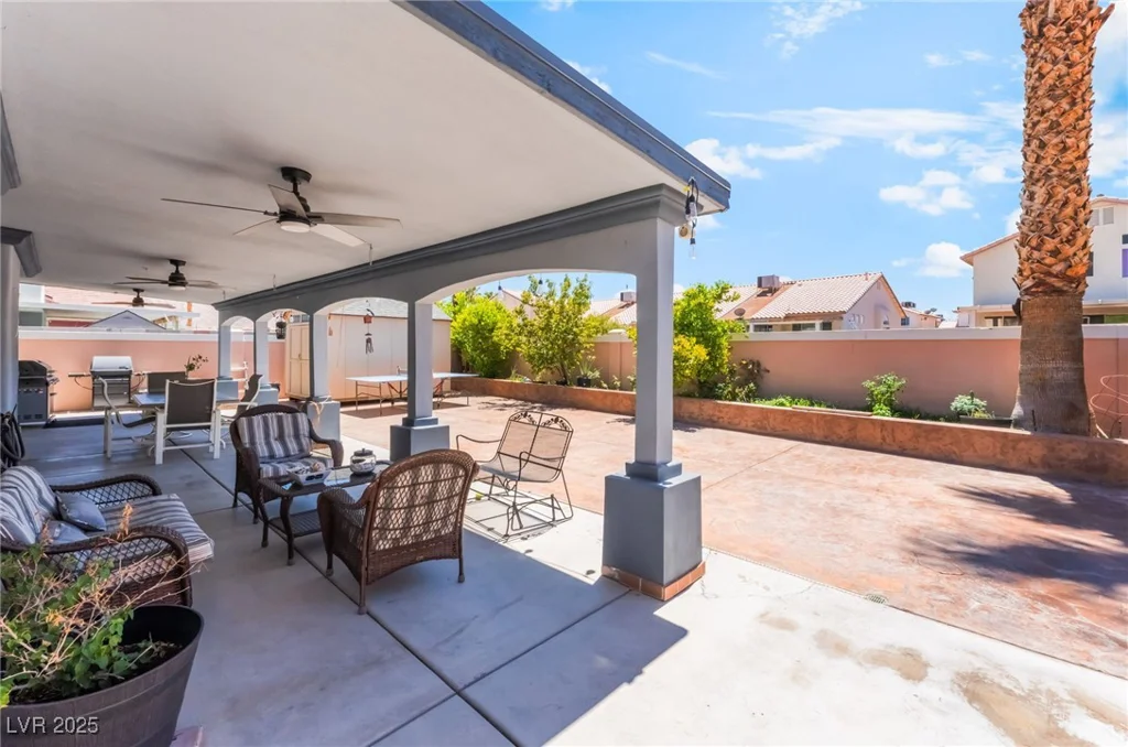6311 American Beauty, Las Vegas, NV 89142
