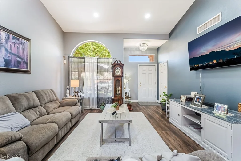 6311 American Beauty, Las Vegas, NV 89142