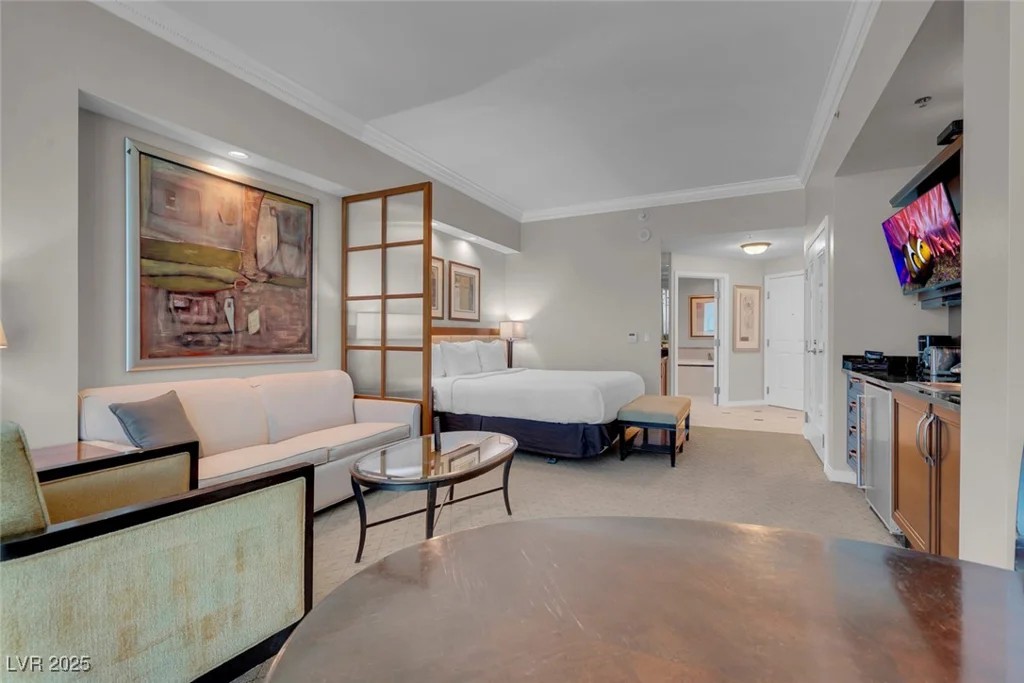 135 Harmon, Las Vegas, NV 89109